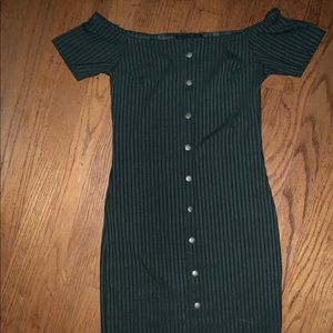 [NWOT] Green bodycon dress with faux buttons